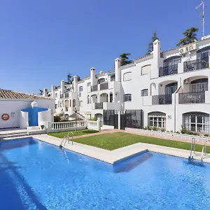 https://casa-lena-town-house-with-private-garden-near-the-beach.es-andalucia.com